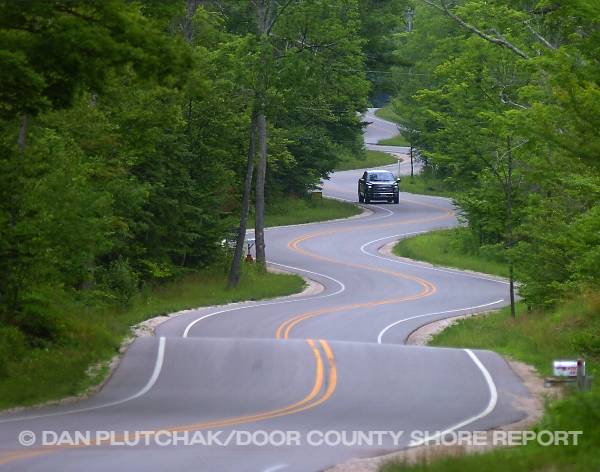 Wisconsin Highway 42, the Jens Jensen 'windy road' to Northport. Commercial, stock and fine-art photography by Dan Plutchak/Door County Shore Report.